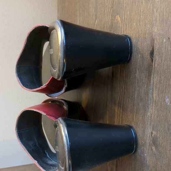 Naturalizer Red Mules size 11 - Picture 6 of 10